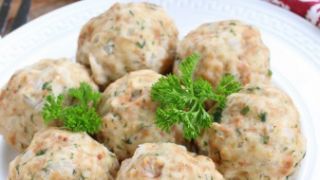 Semmelknödel (Deutsche Brot Kloesse)