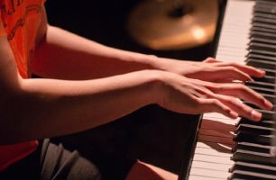 Saxon Conservatoire offers indvidually-tailored piano lessons in Happy Garden, Kuala Lumpur for all ages. Request for a TRIAL CLASS before signing up!